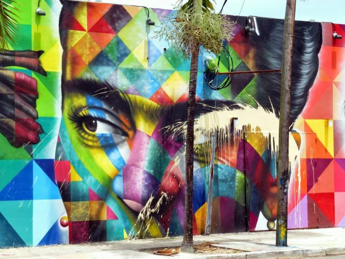 Frida Kahlo - Eduardo Kobra // photo @vidos - mai 2014 - street-art-avenue