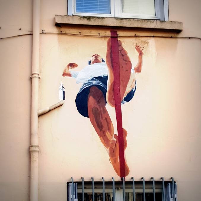 big ben - street art - funambule - croix rousse - lyon