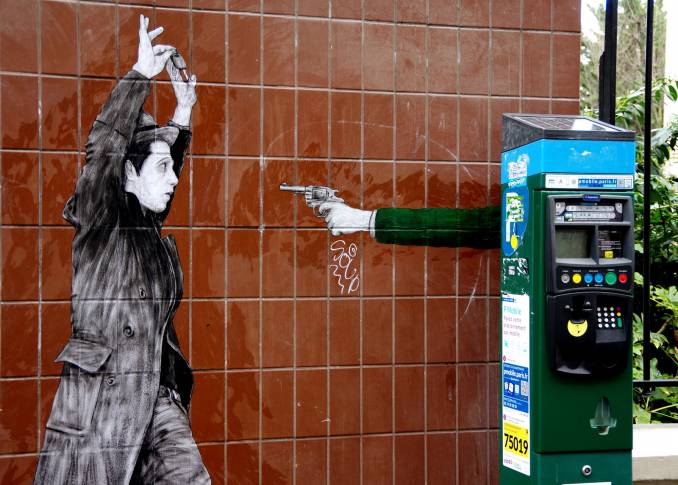 levalet - street art - paris - collage hold up