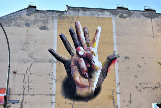case maclaim - streetart - berlin
