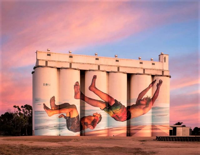 martin ron - street art avenue - tumby bay - australie