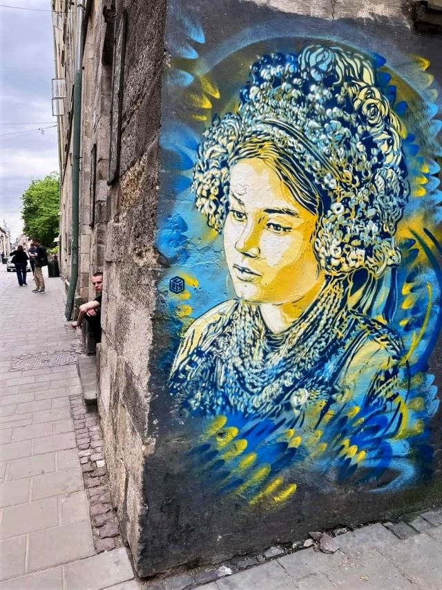 c215 - street art avenue - lviv - ukraine