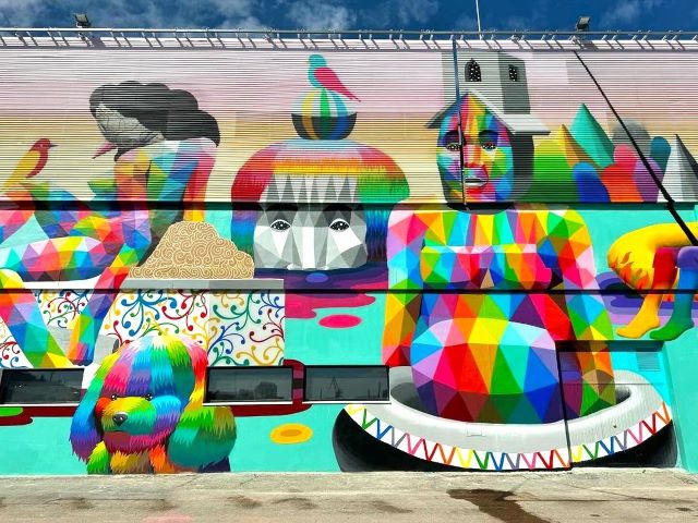 okuda - street art avenue - cadix - espagne