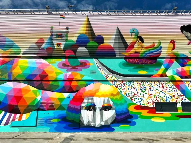 okuda - street art avenue - cadix - espagne