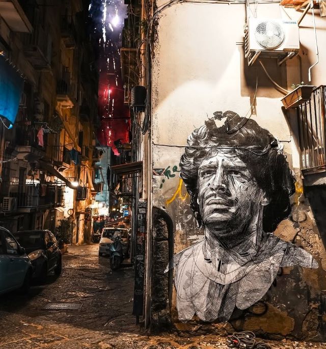 hopare - street art avenue - naples - italie