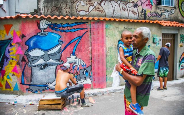 meeting of favela - street art avenue - rio de janeiro - brésil