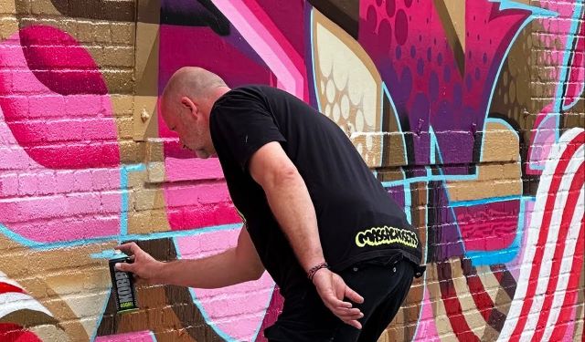 mr june - street art avenue - nyc - usa