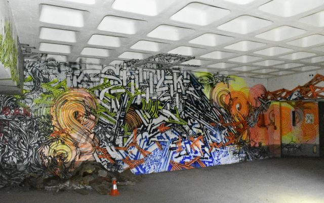 mausolée - street art avenue - paris - france