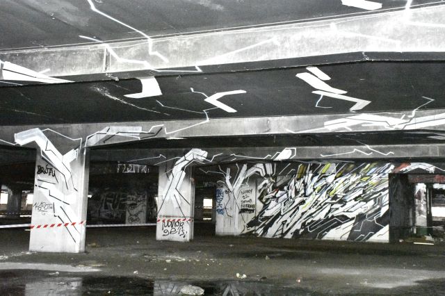 mausolée - street art avenue - paris - france