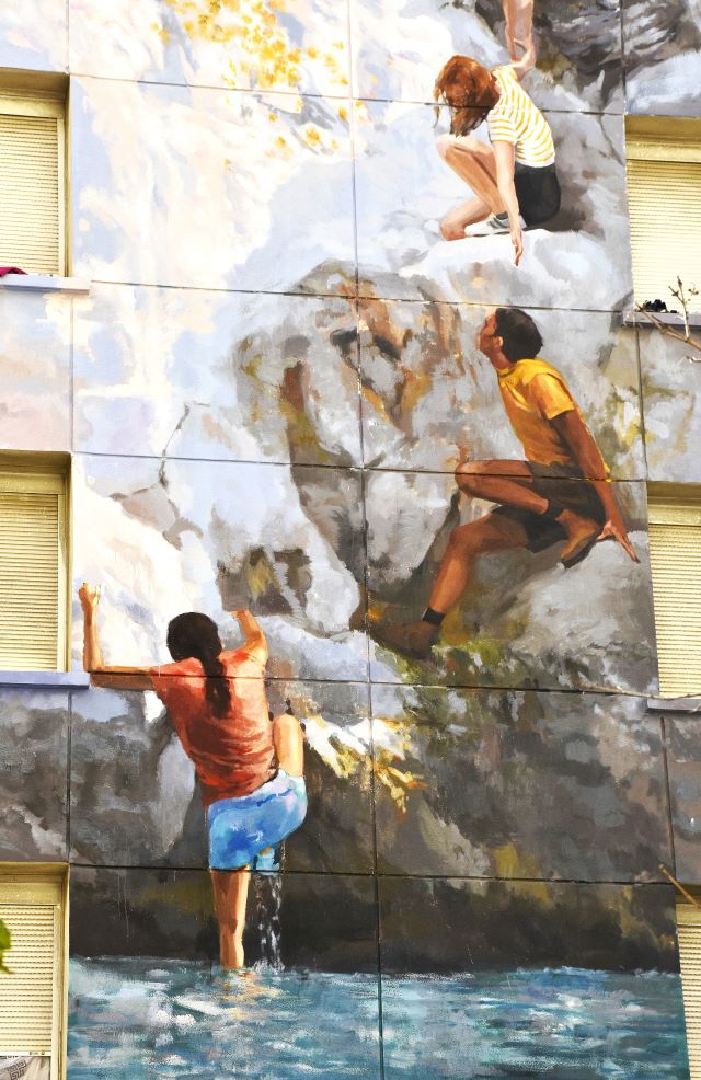 rouge hartley - street art avenue - marseille - france