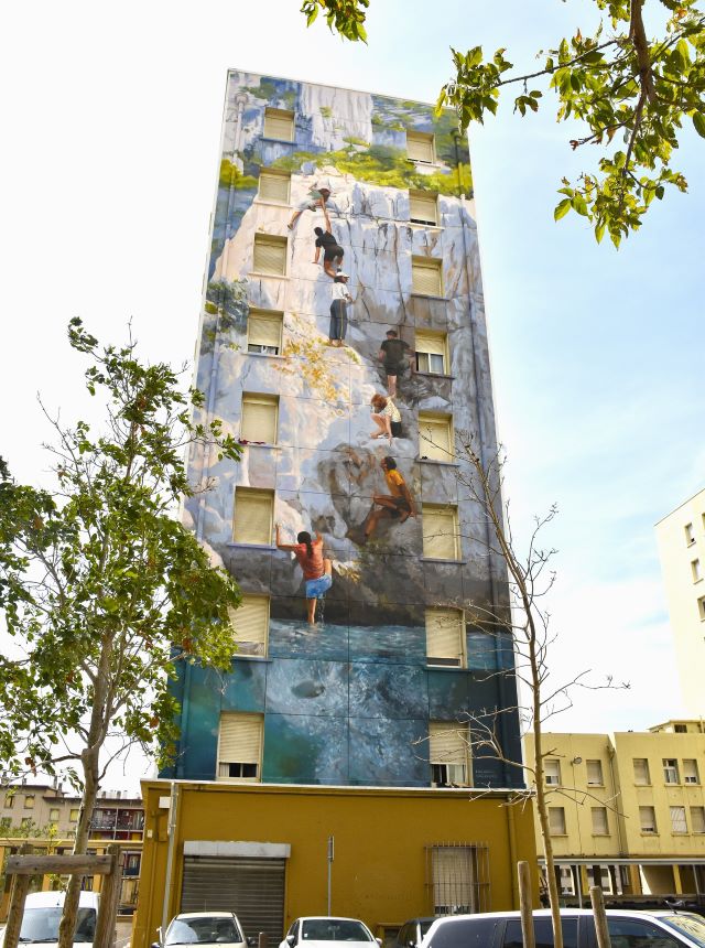 rouge hartley - street art avenue - marseille - france